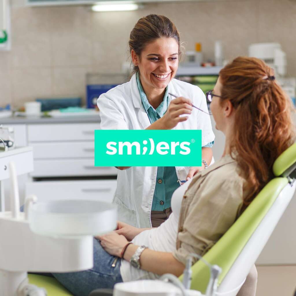 Smilers® orthodontic treatment process - dentist and patient