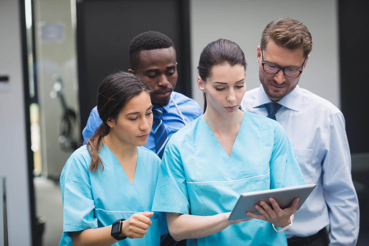 Collaborateurs debrief dentistes